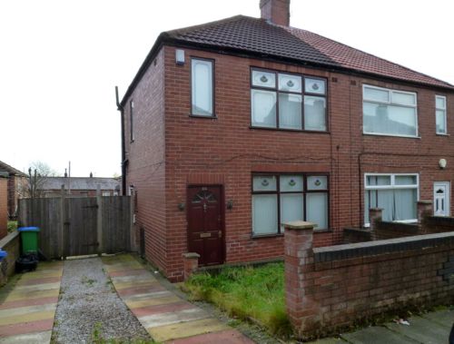 House to let Middleton M24 6BB